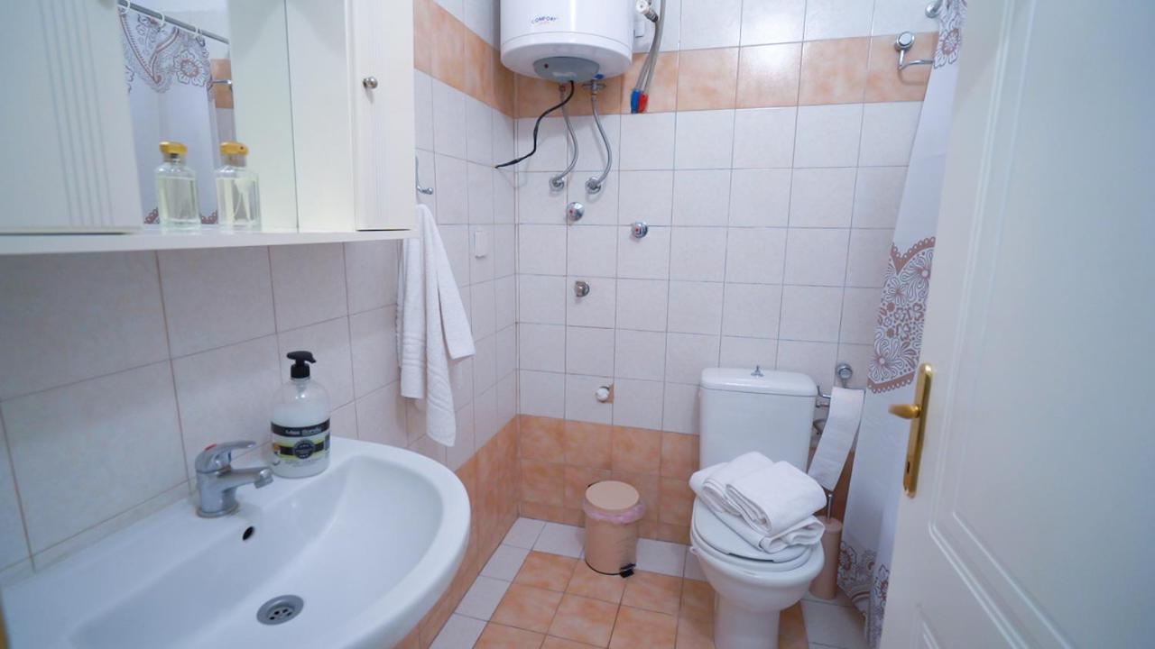 Thirtyfive Apartment Аридая Экстерьер фото